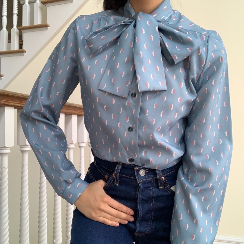Vintage neck-tie Top